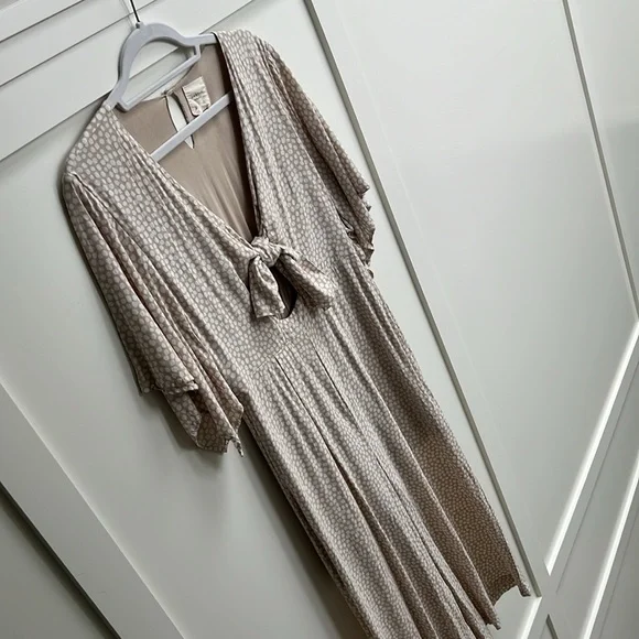 Jumpsuit - Picture 2 of 8